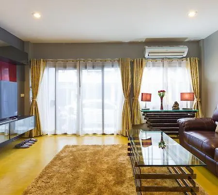 Luxury Town House In The Heart Of The Old City Chiang Mai Exterior photo